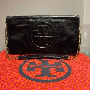 TORY BURCH clutch / shoulder bag. Black. Very good condition.